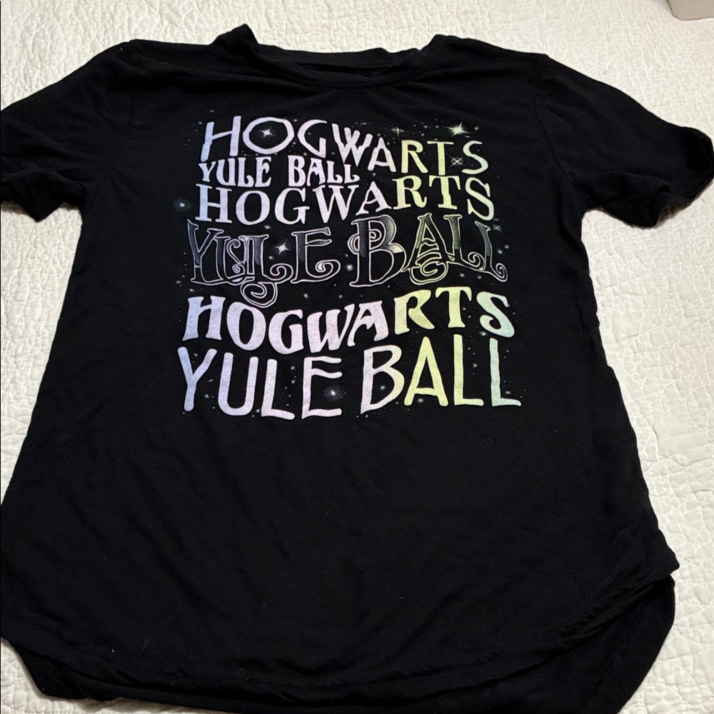 Hogwarts Yule Ball Juniors Black T-Shirt, Small